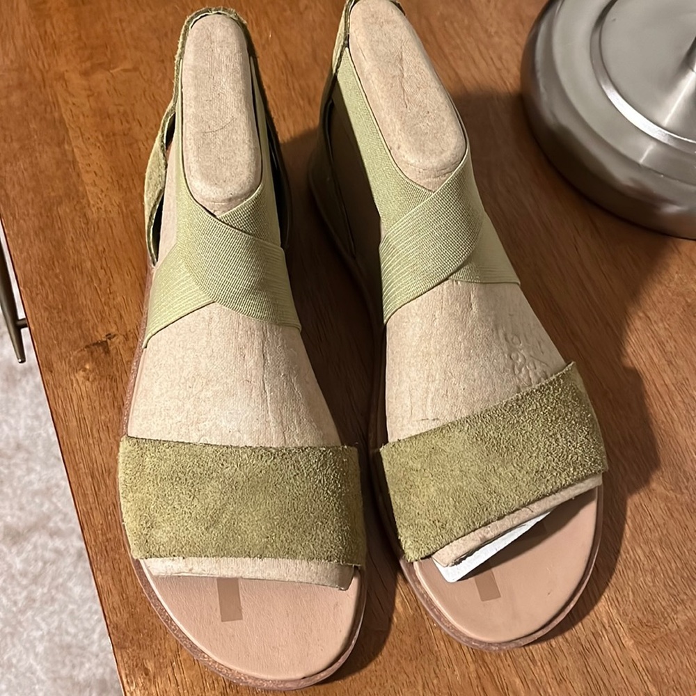 New sorel Ella sandal